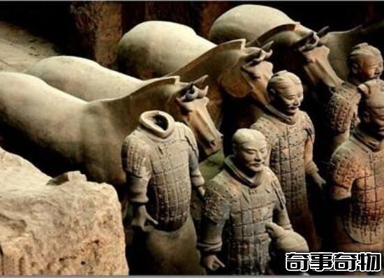 世界第八大奇迹秦陵兵马俑 兵马俑是真人做的吗 陶俑制作